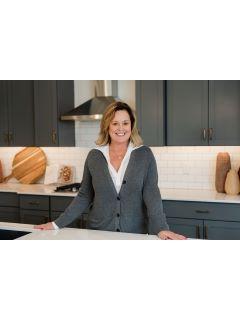 Michelle Carey of CENTURY 21 Professionals photo