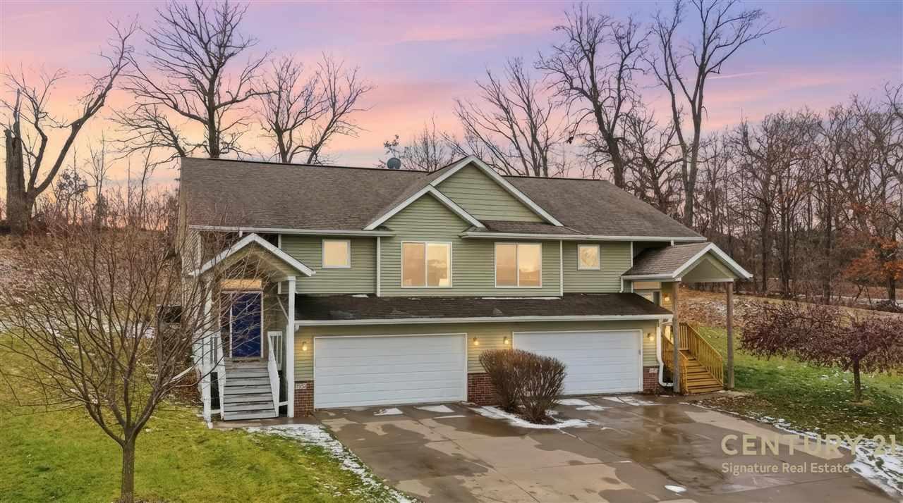 Property Image for 295 Hickory Ct