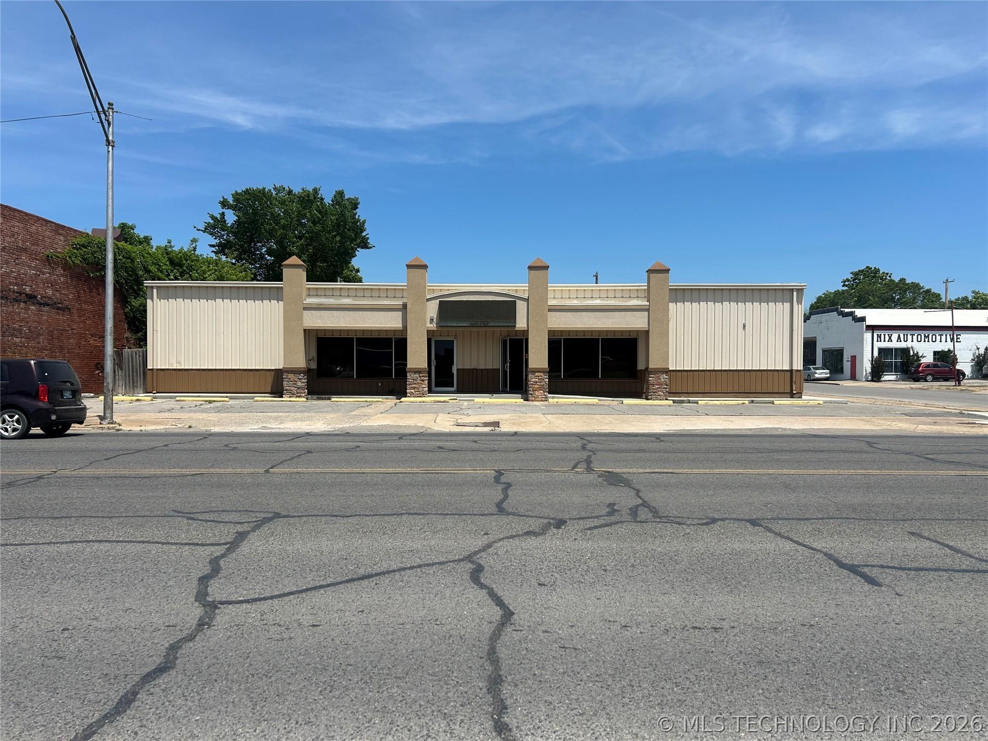 Property Image for 210 E Okmulgee Street