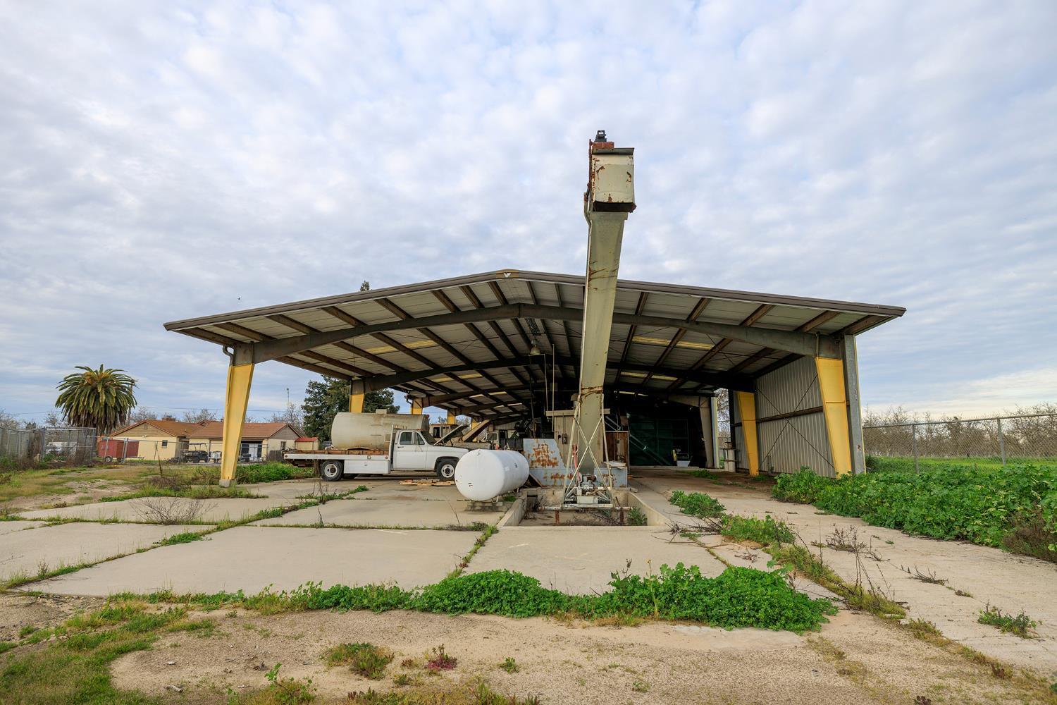 Property Image for 618 Wellsford Road