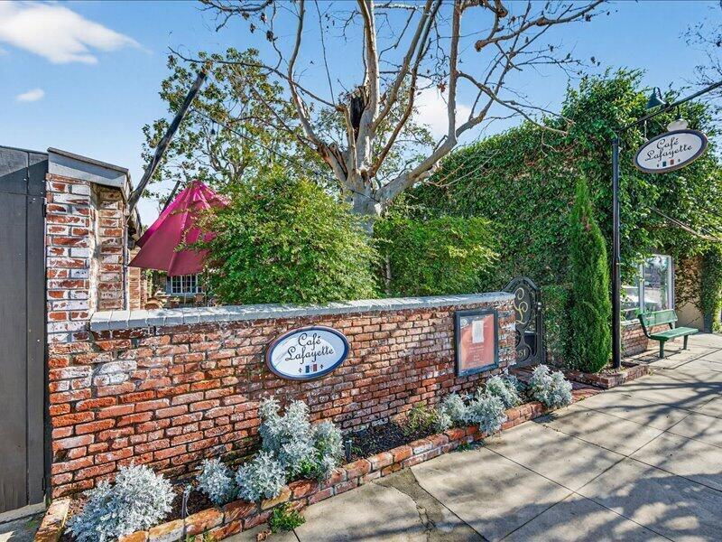 Property Image for 151 S E Street