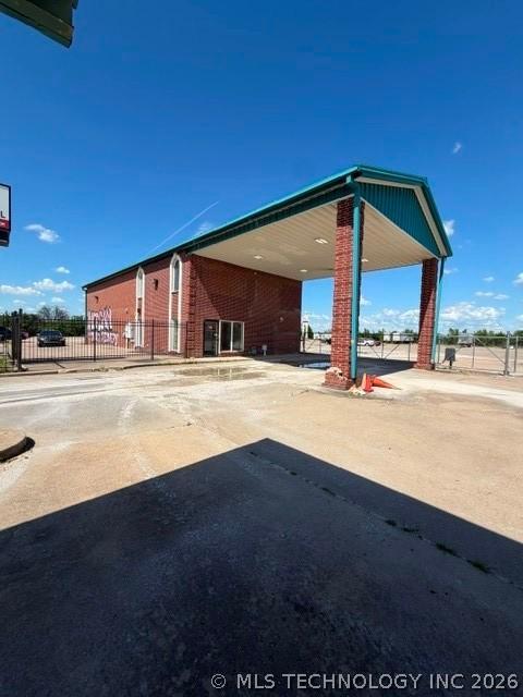 Property Image for 2215 N Sheridan Road