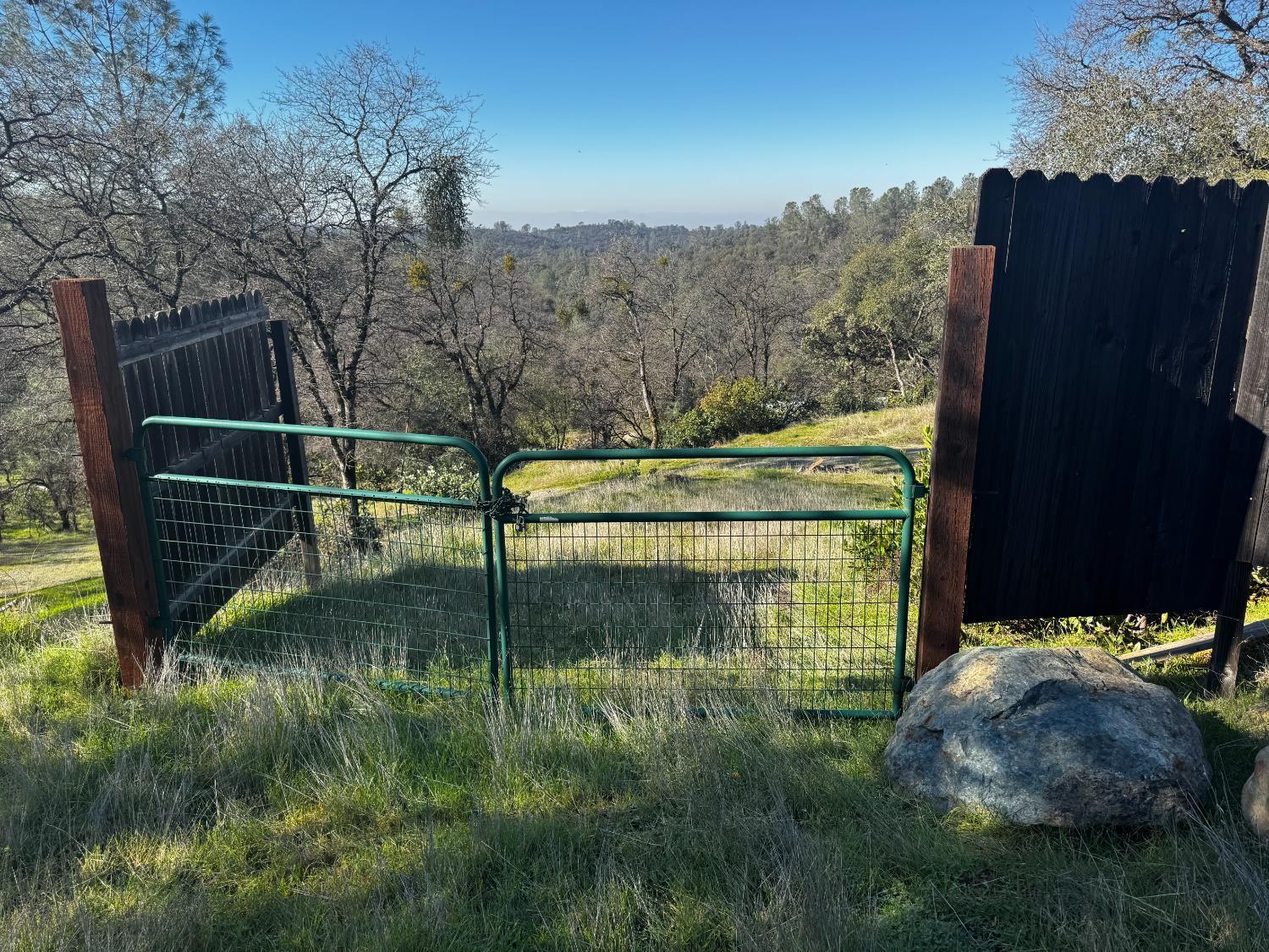 Property Image for 15806 Perimeter Road