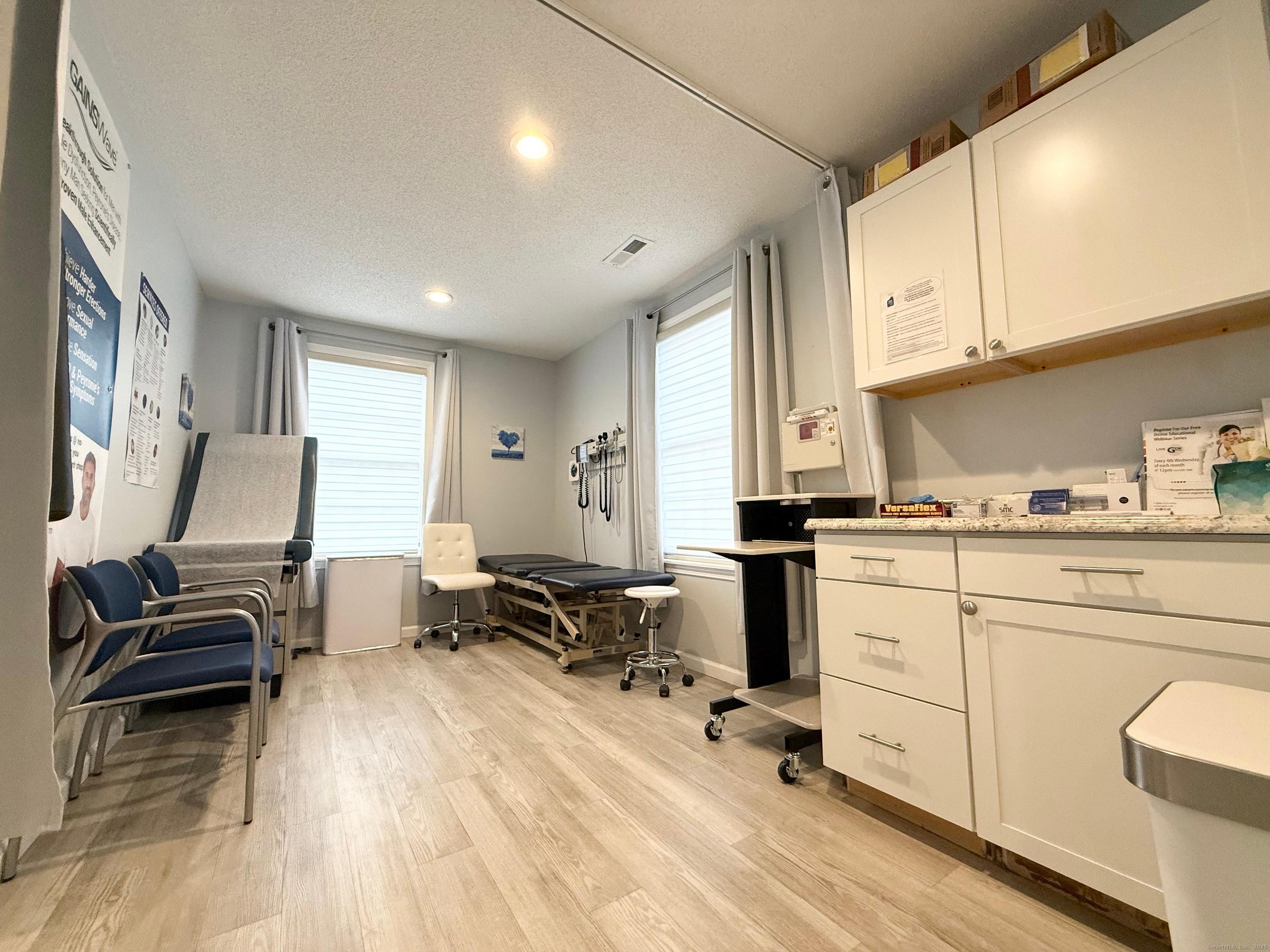 Property Image for 212 New London Turnpike