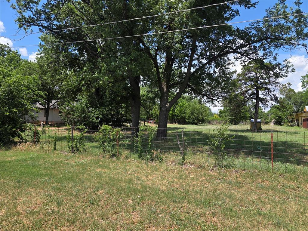 Property Image for 925 W Illinois Avenue