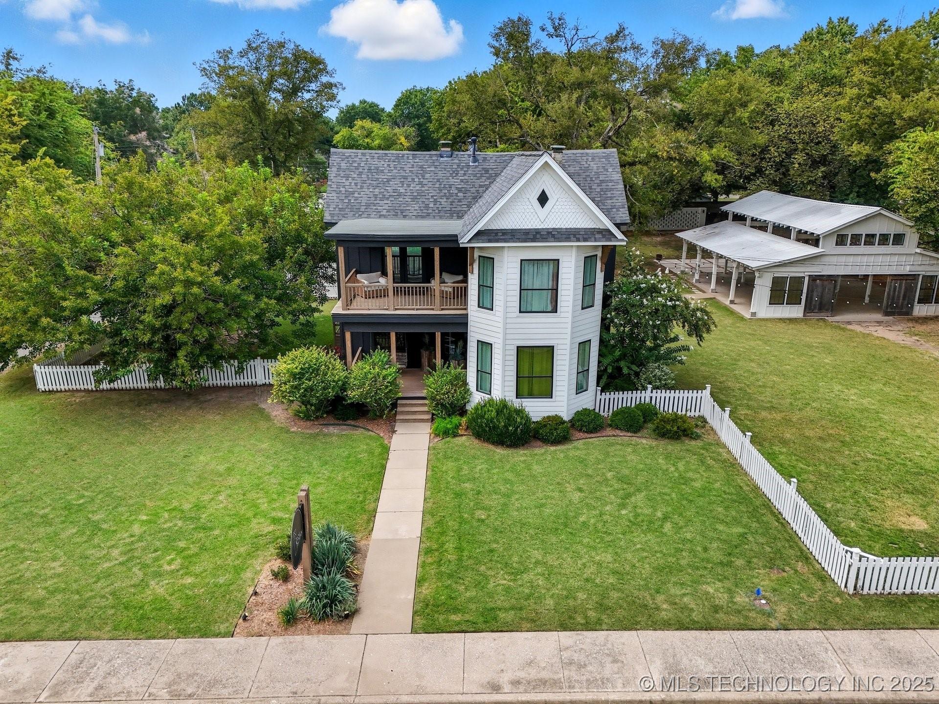 Property Image for 924 S Main Street