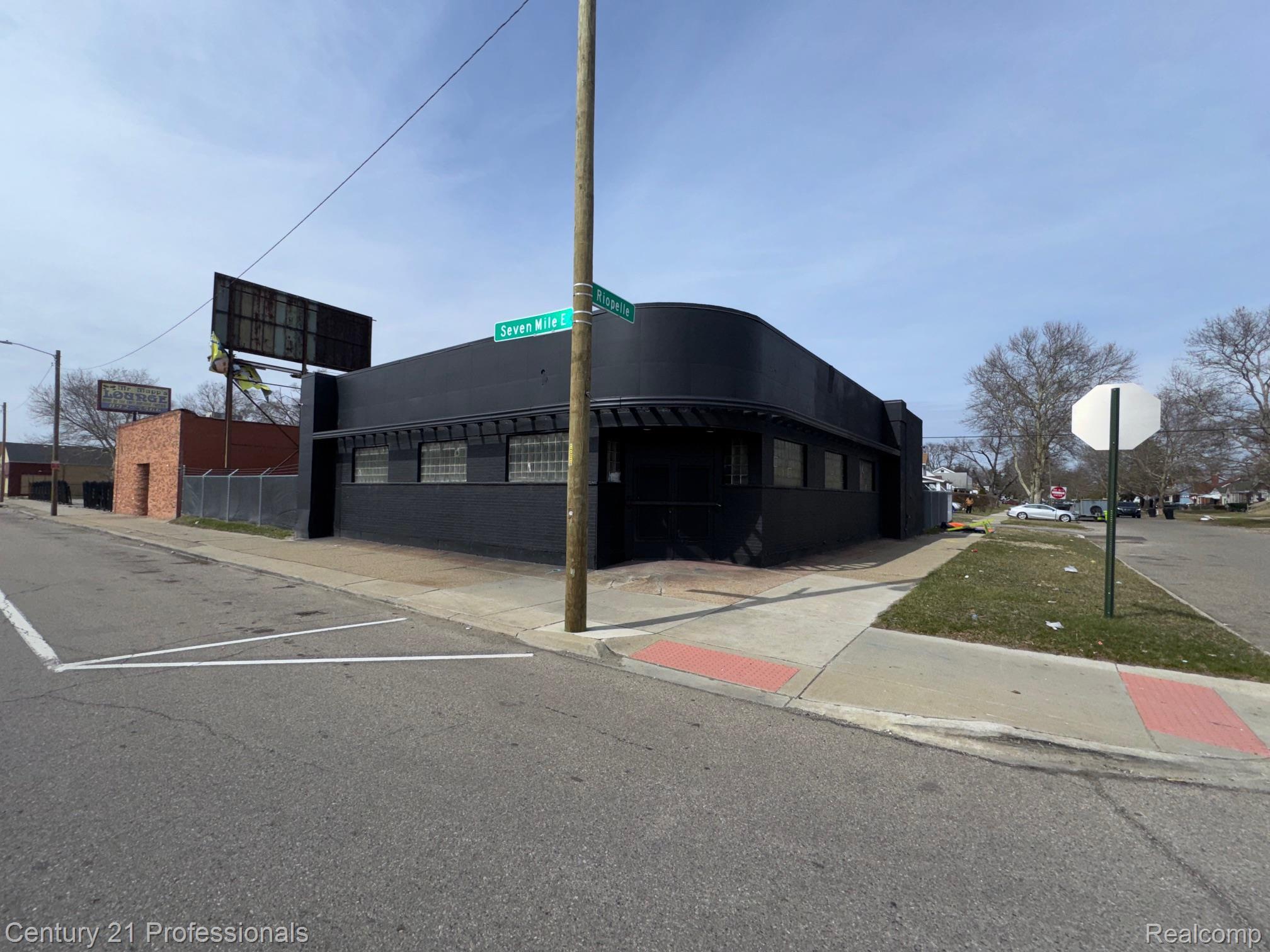 Property Image for 1641-1647 E 7 Mile Road