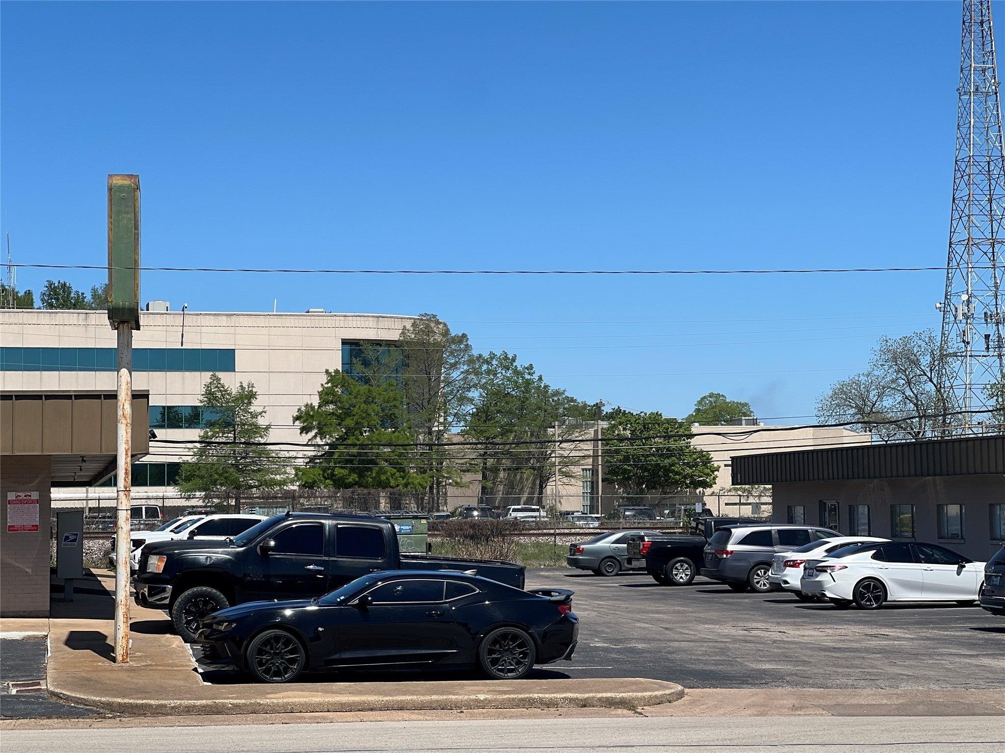 Property Image for 609-623 W Main Street