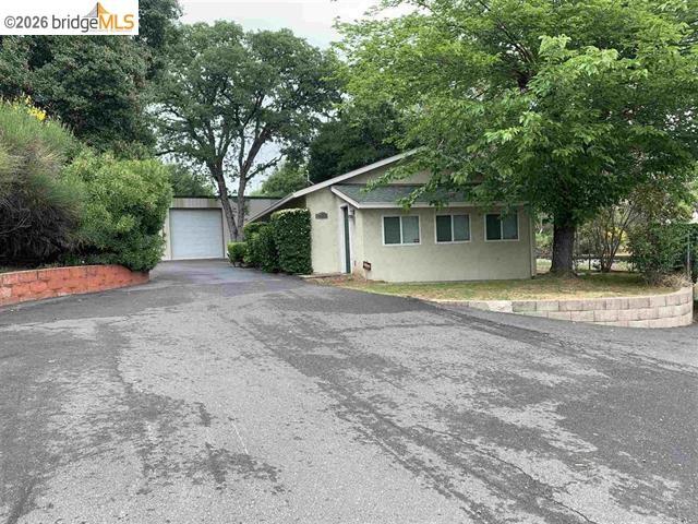 Property Image for 13676 Tuolumne Rd