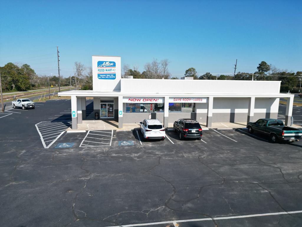 Property Image for 120 NW Curry St