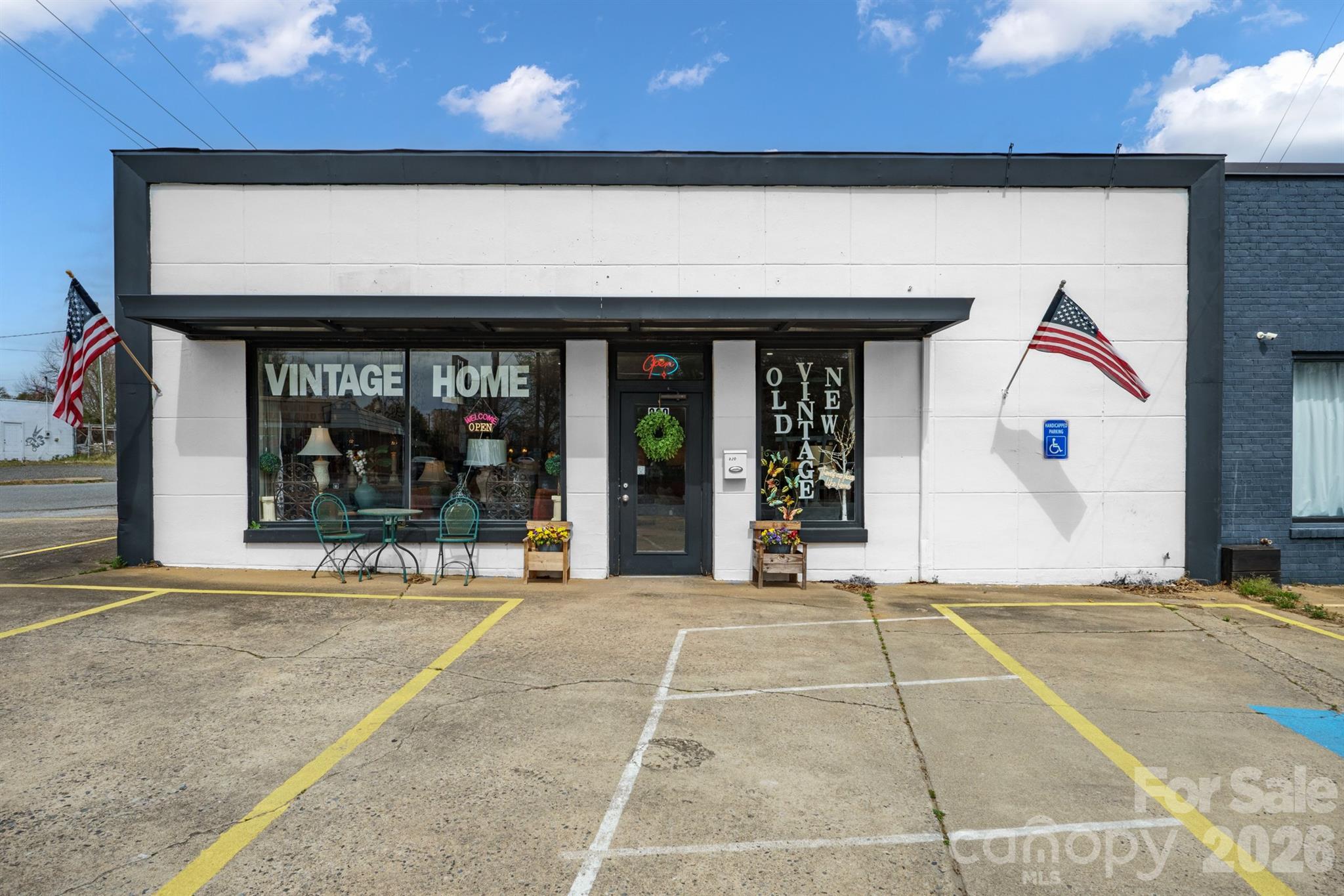 Property Image for 820 W Warren Street