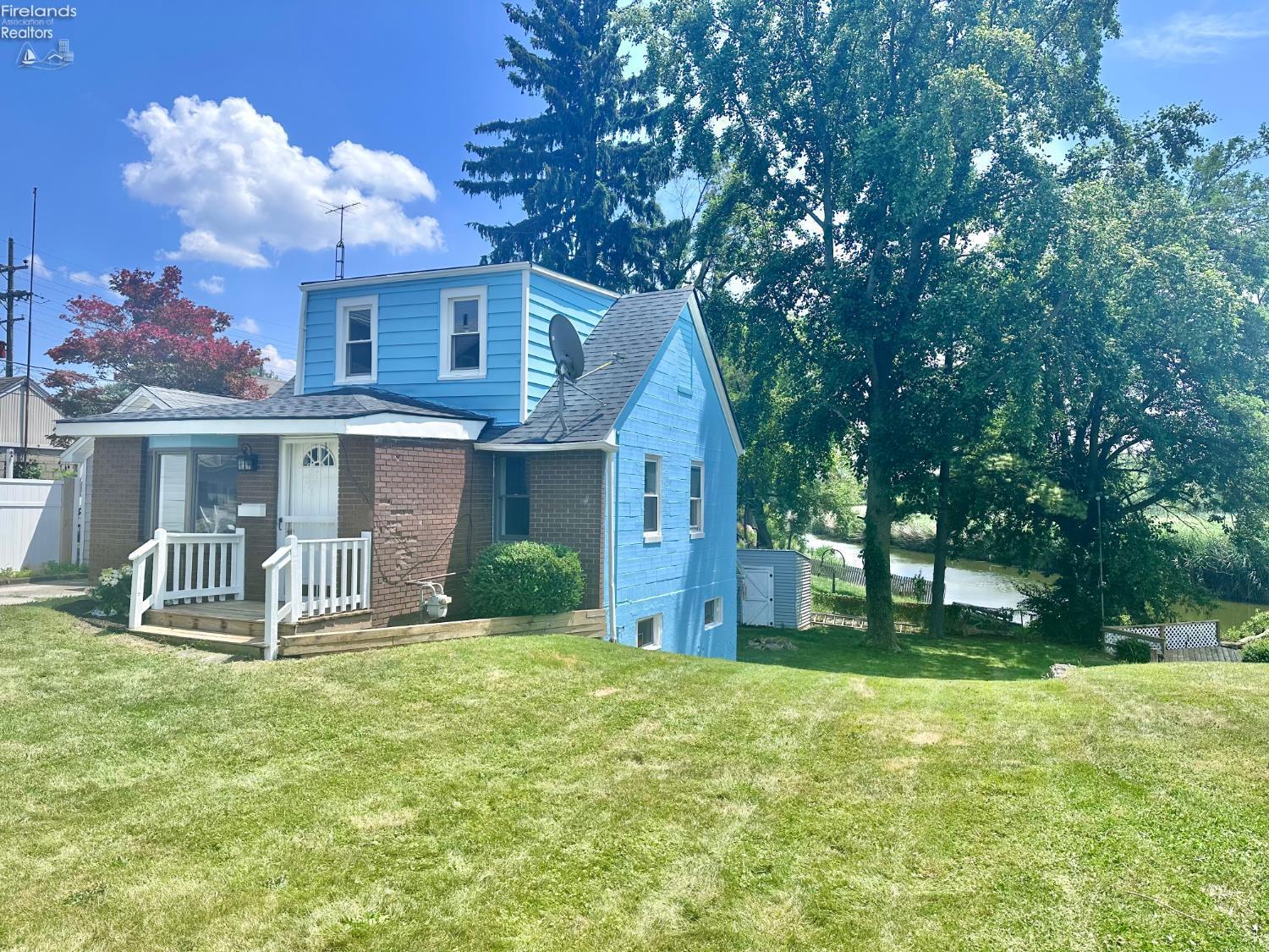Property Image for 2406 W Monroe Street