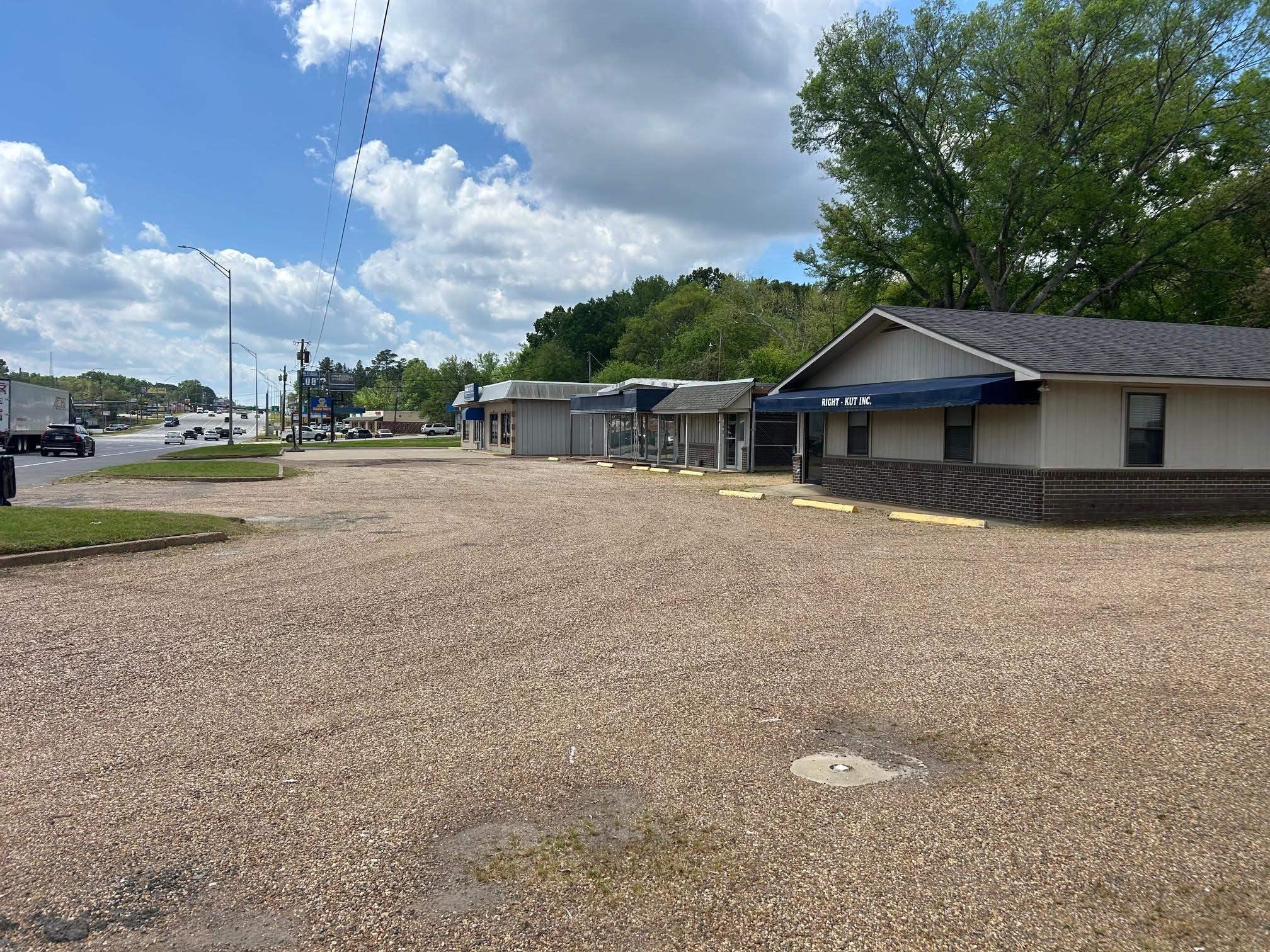 Property Image for 903 E End Blvd South