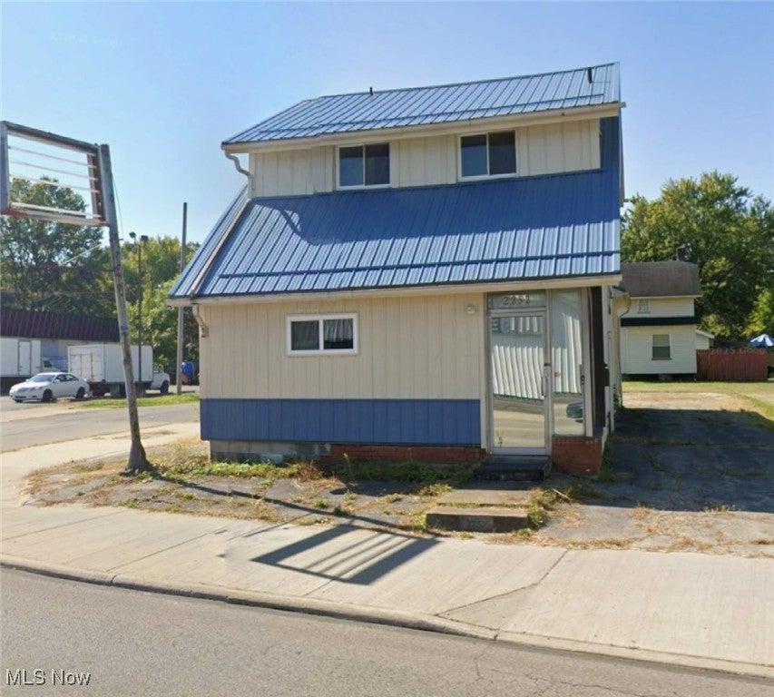 Property Image for 2252 Youngstown Se Road
