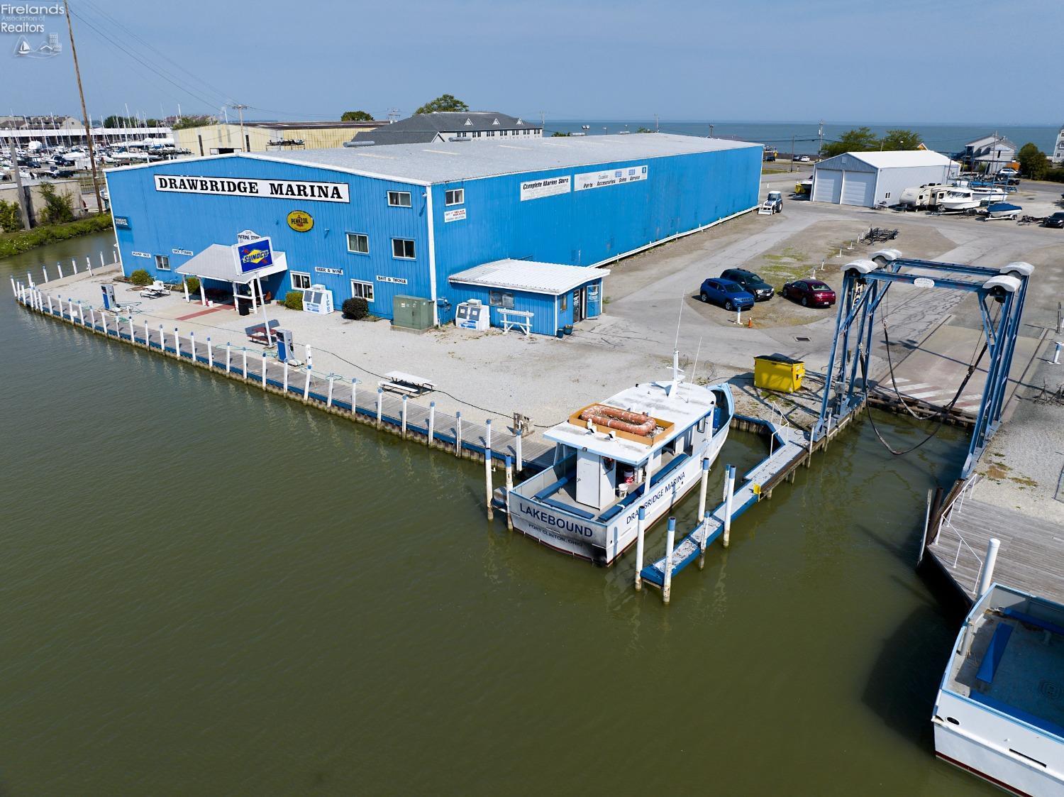 Property Image for 247 W Lakeshore Dr
