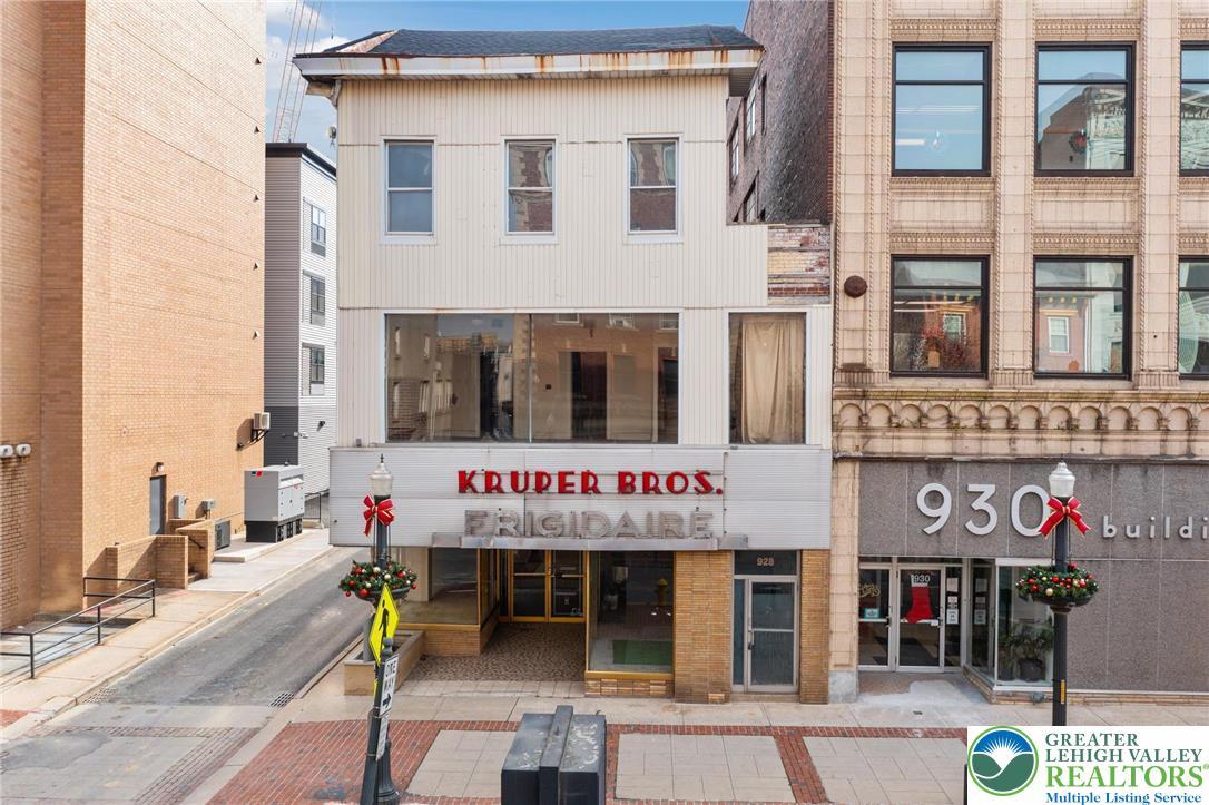 Property Image for 926 W Hamilton Street