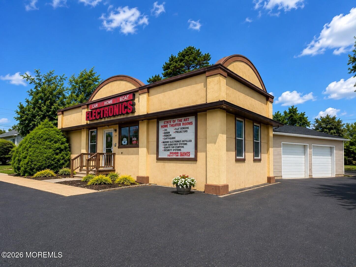 Property Image for 210 Chambersbridge Road