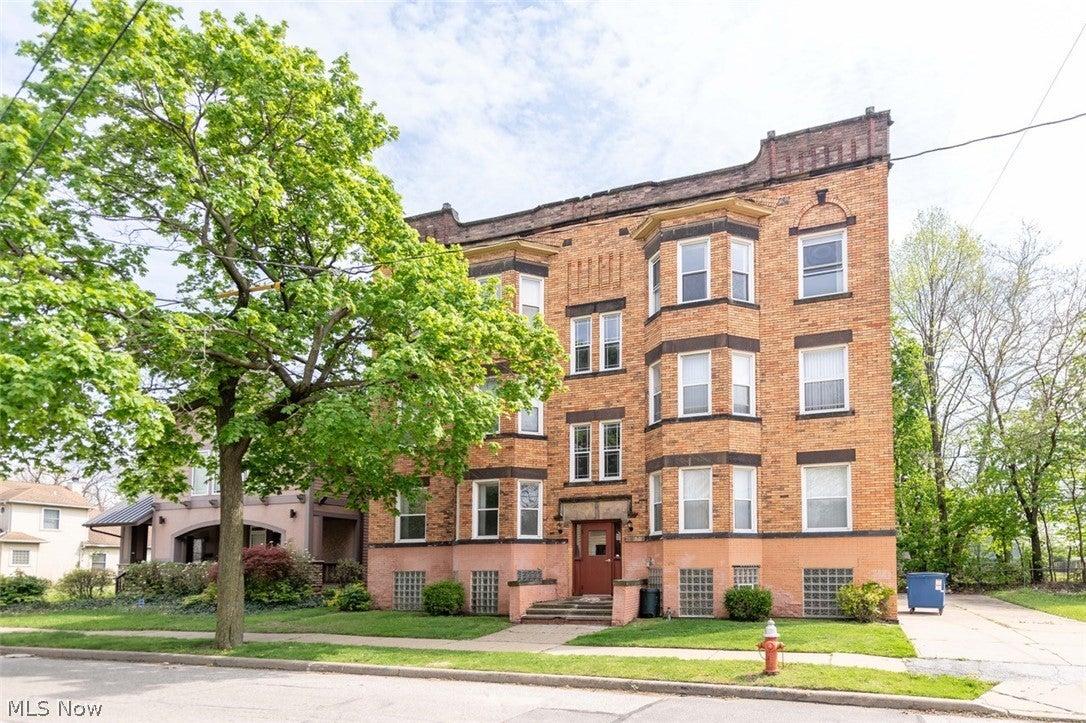 Property Image for 5612 Linwood Avenue