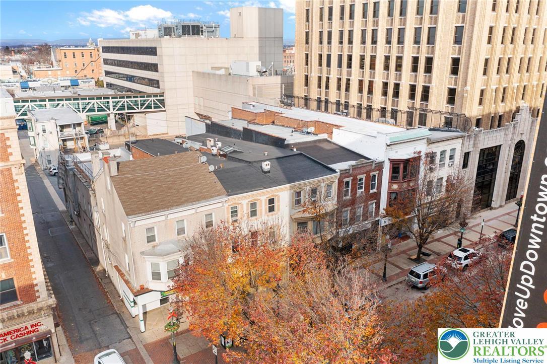 Property Image for 915 W Hamilton Street