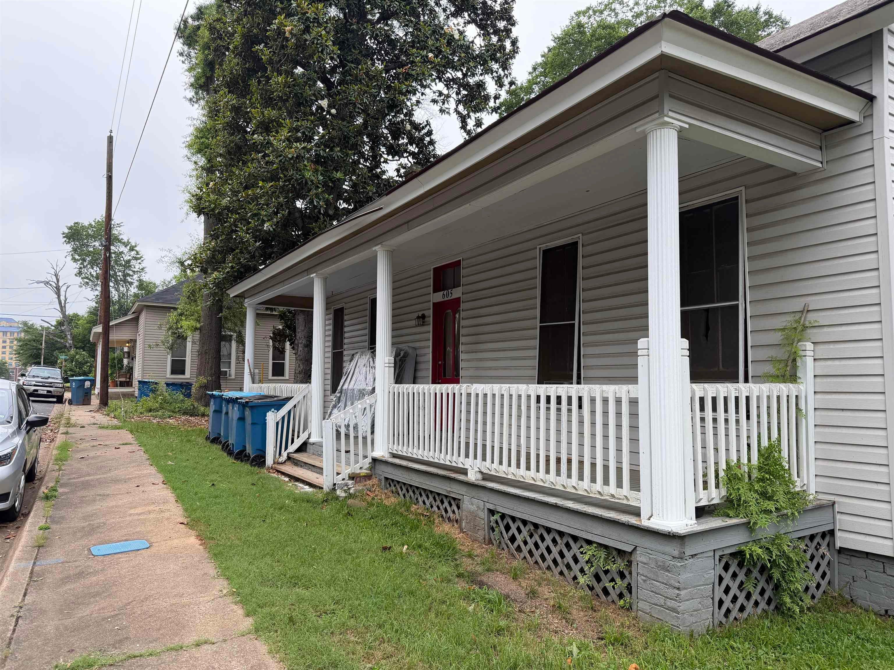 Property Image for 605 E Houston