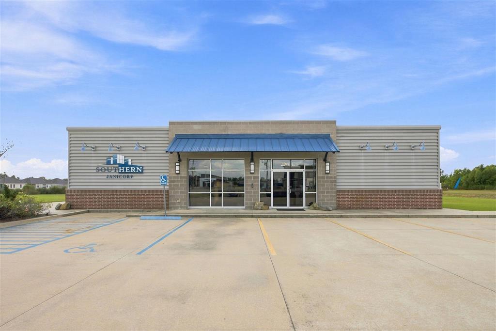 Property Image for 2240 E Mcneese Street E