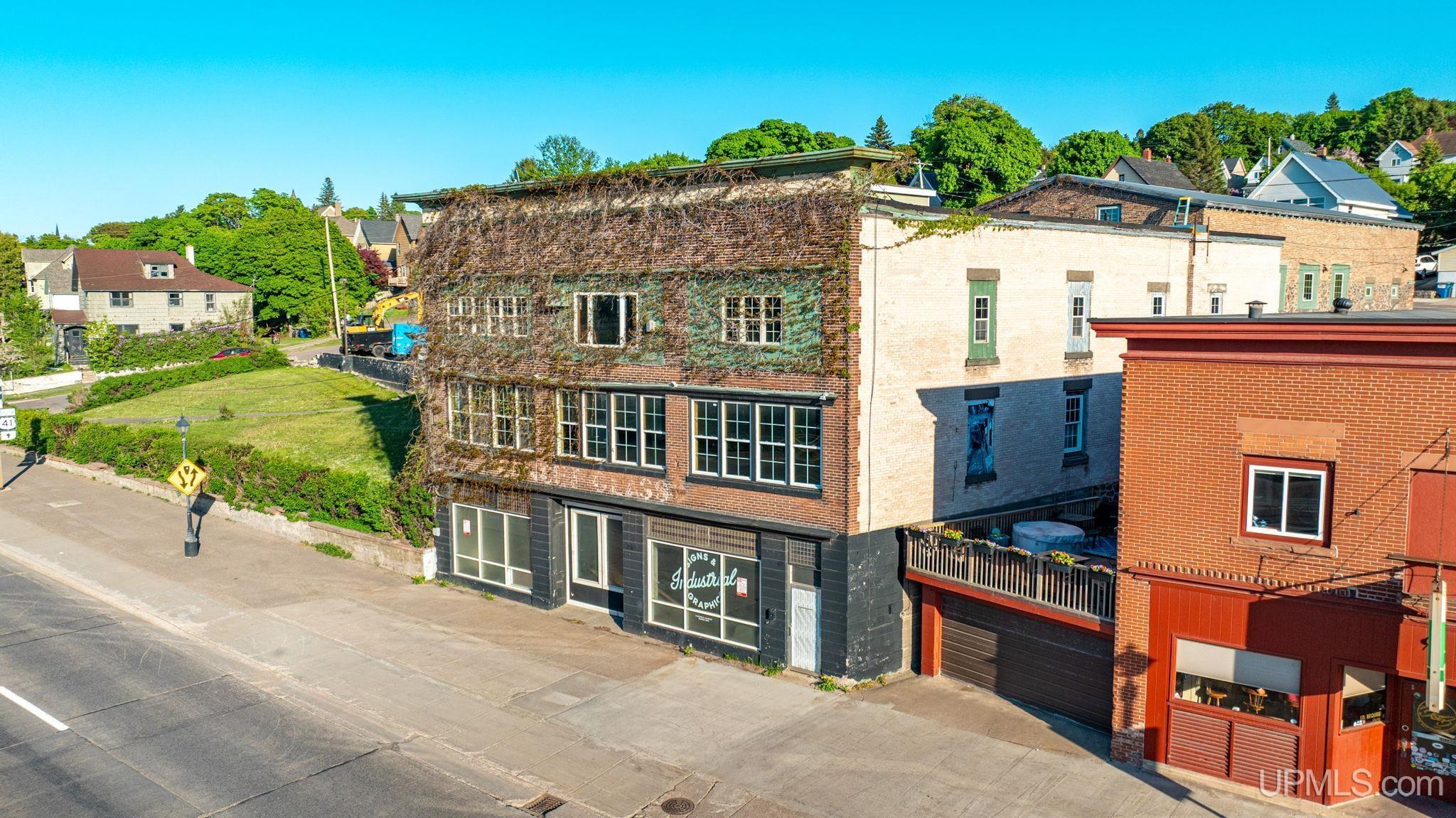 Property Image for 407 W Memorial