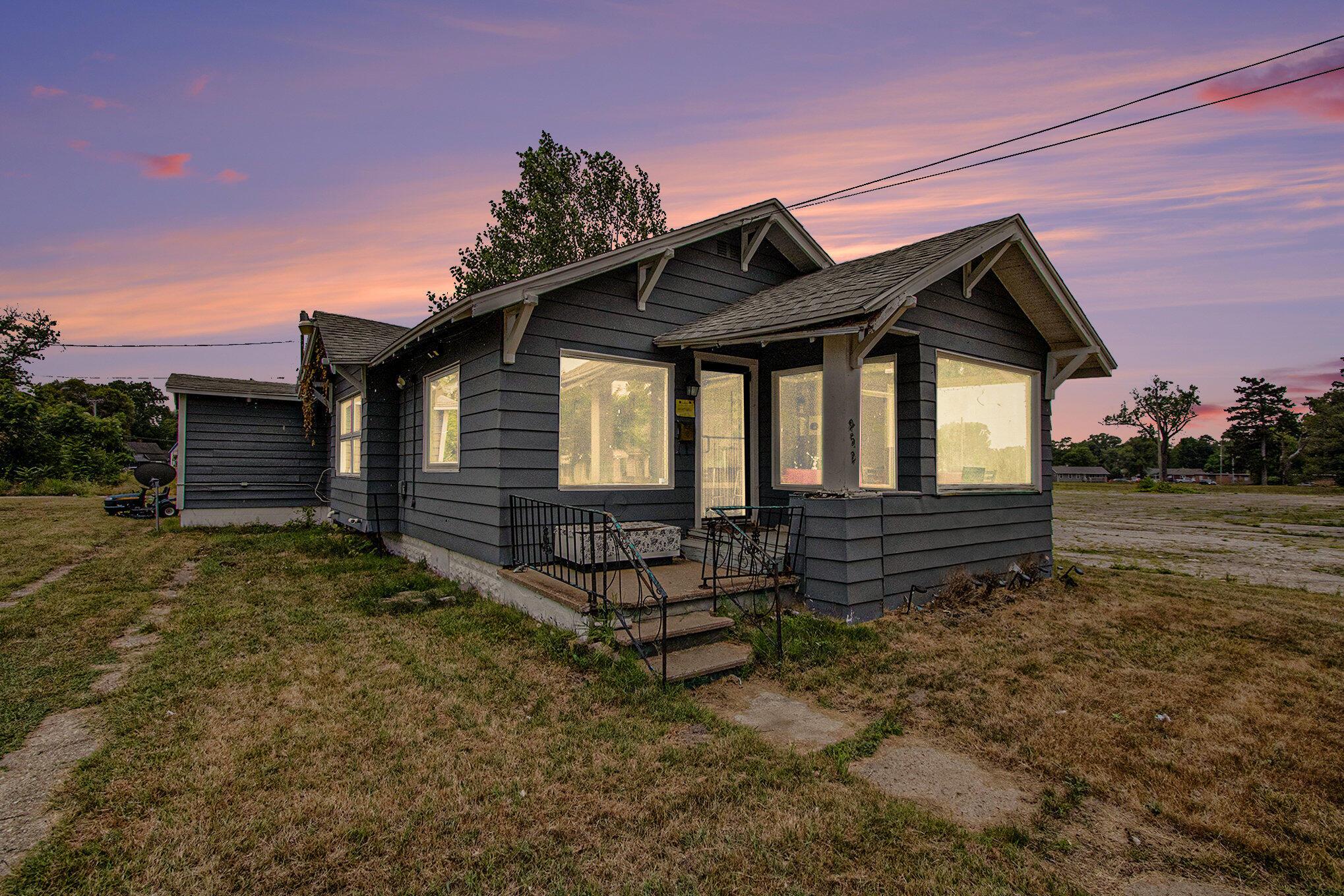 Property Image for 952 Pipestone