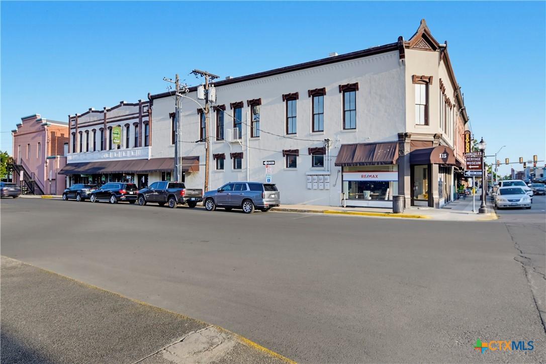 Property Image for 111 E Gonzales Street