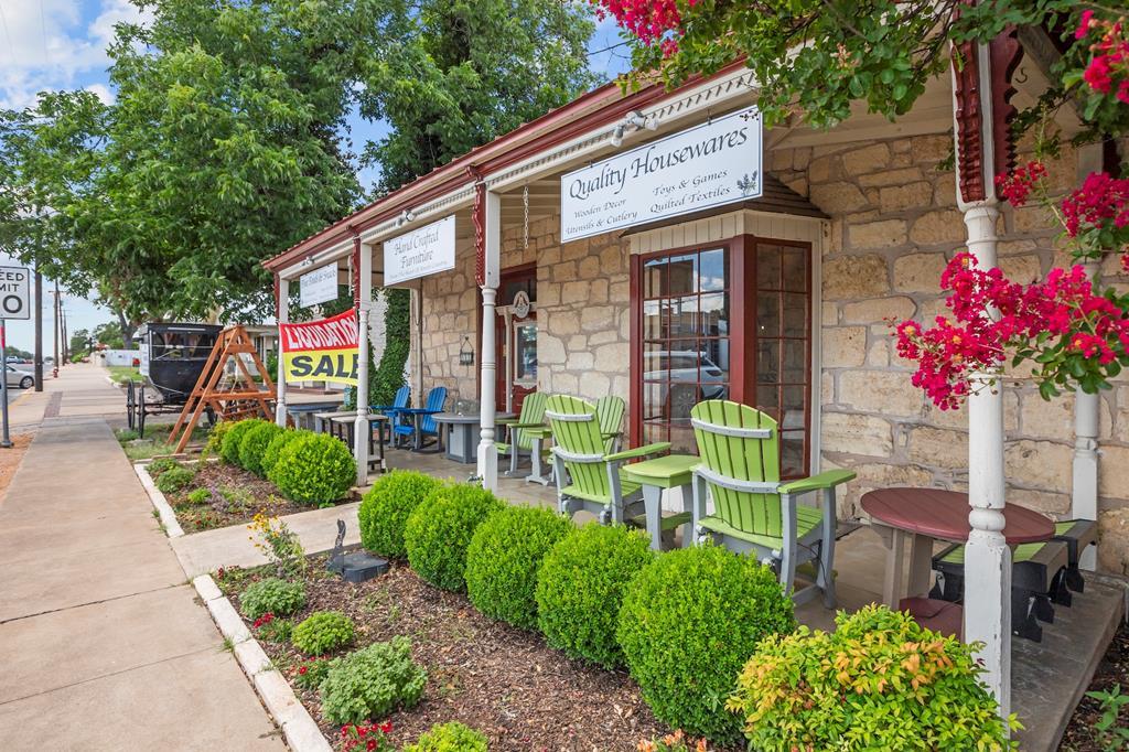 Property Image for 408-410 W Main St