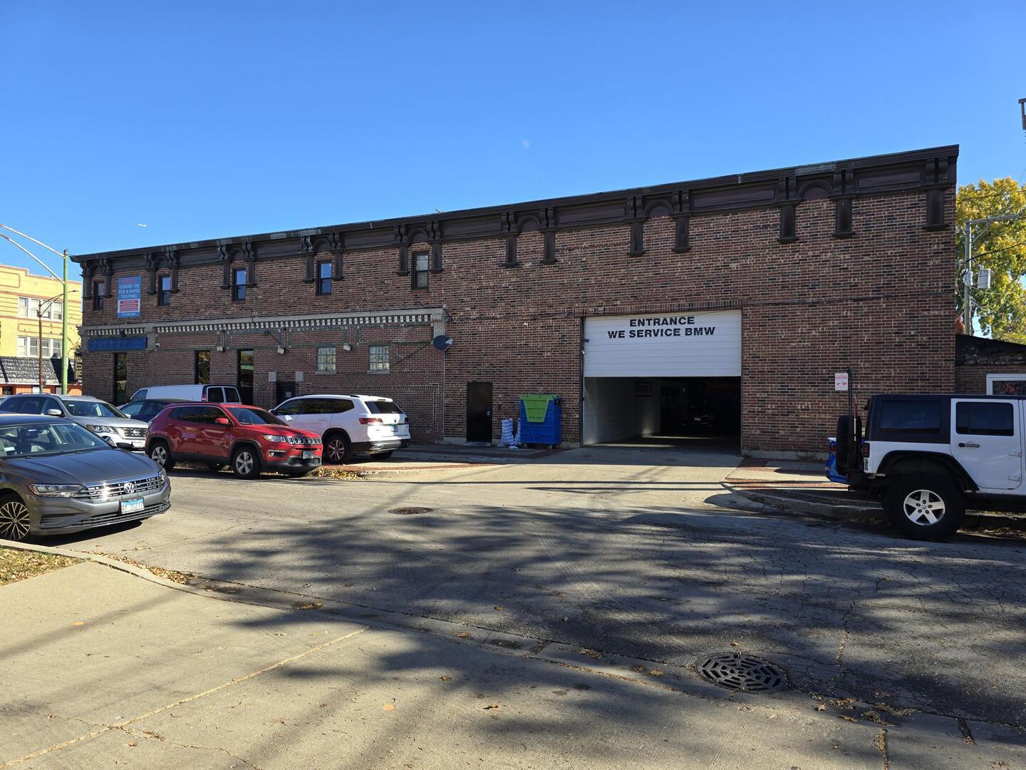 Property Image for 4425 W Montrose Avenue