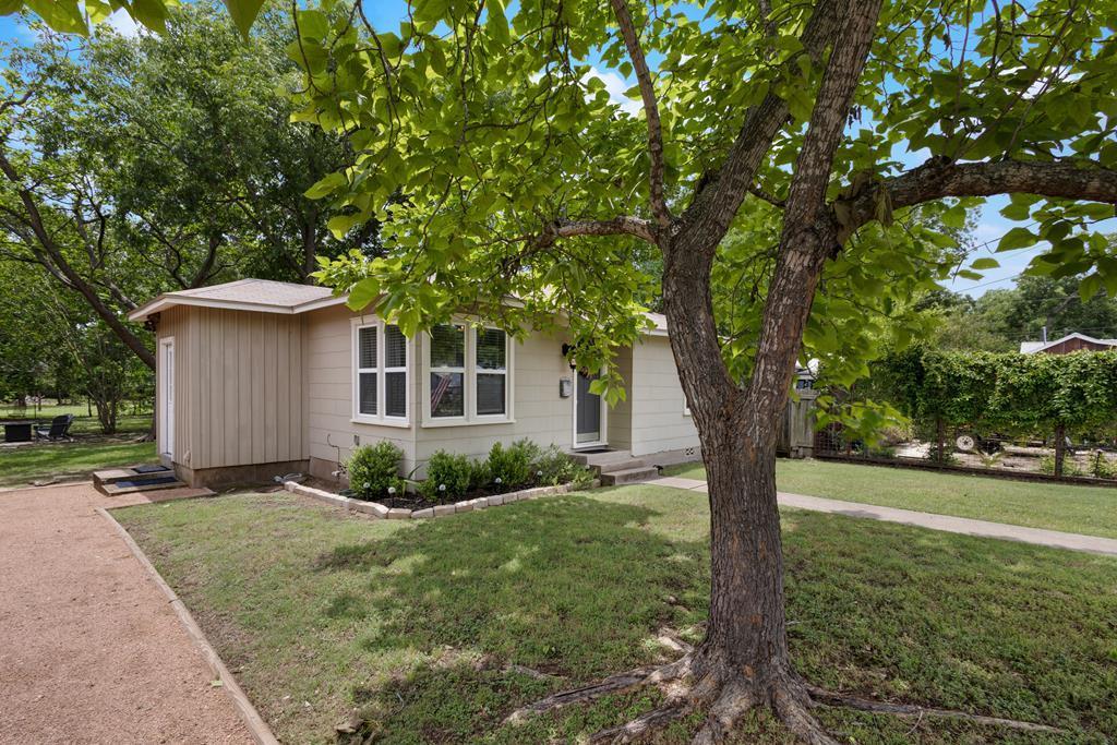 Property Image for 305 S Bowie