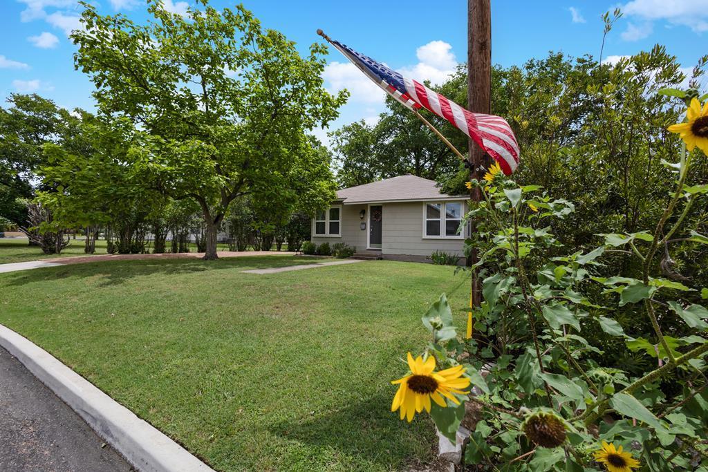 Property Image for 305 S Bowie