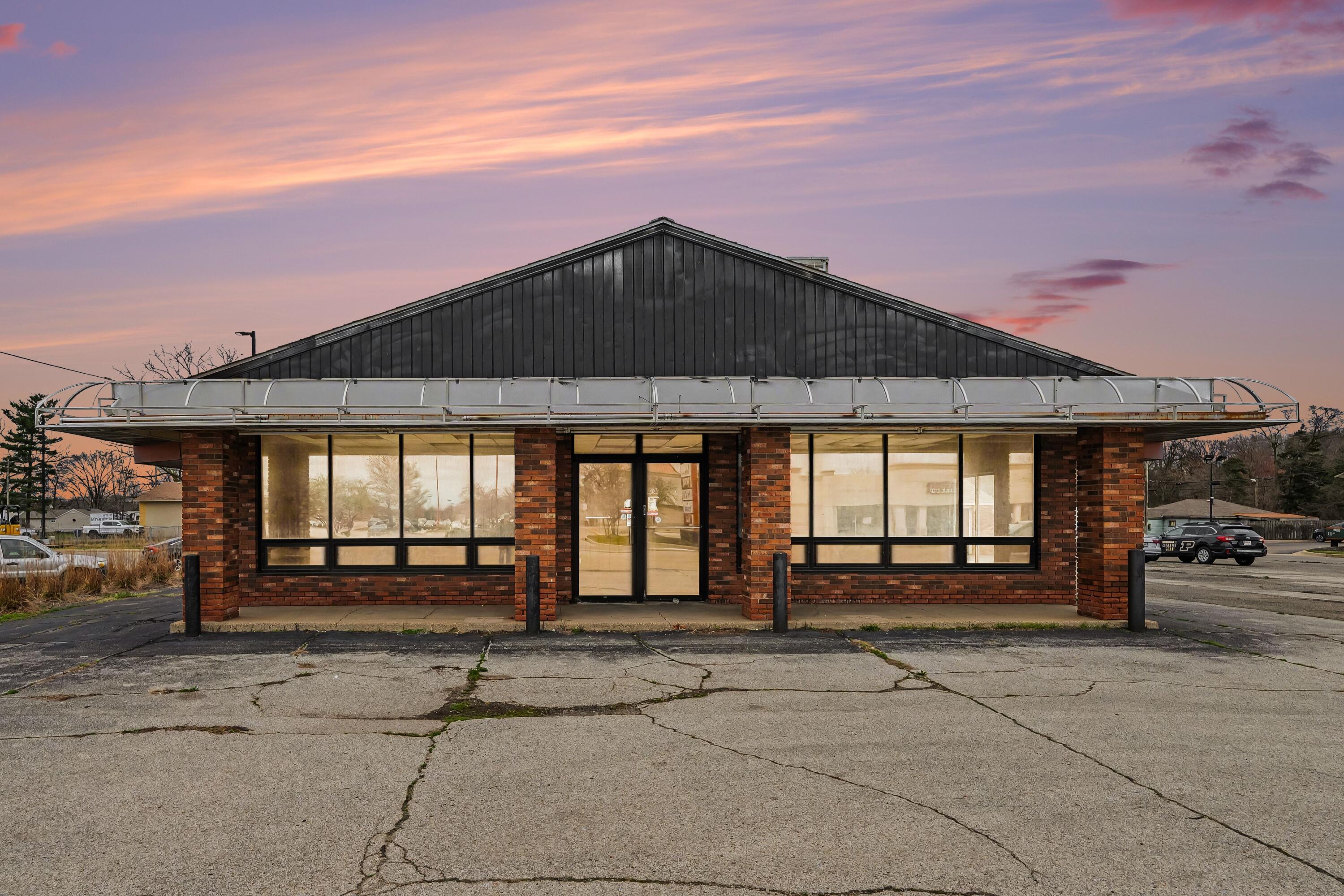 Property Image for 1015 E Napier Avenue