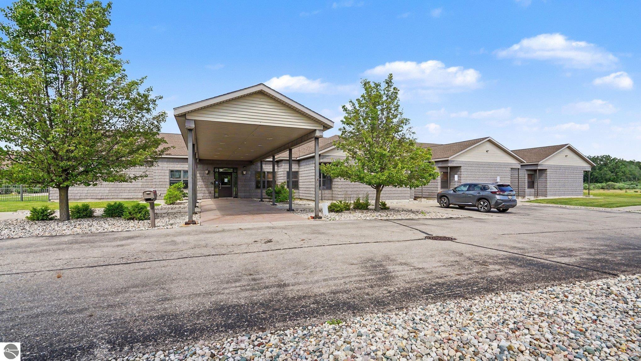 Property Image for 842 W Warwick Drive