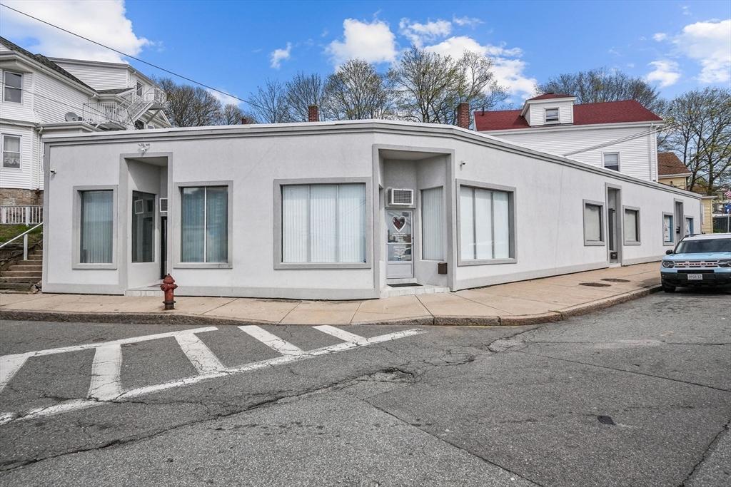 Property Image for 1792 Pleasant St