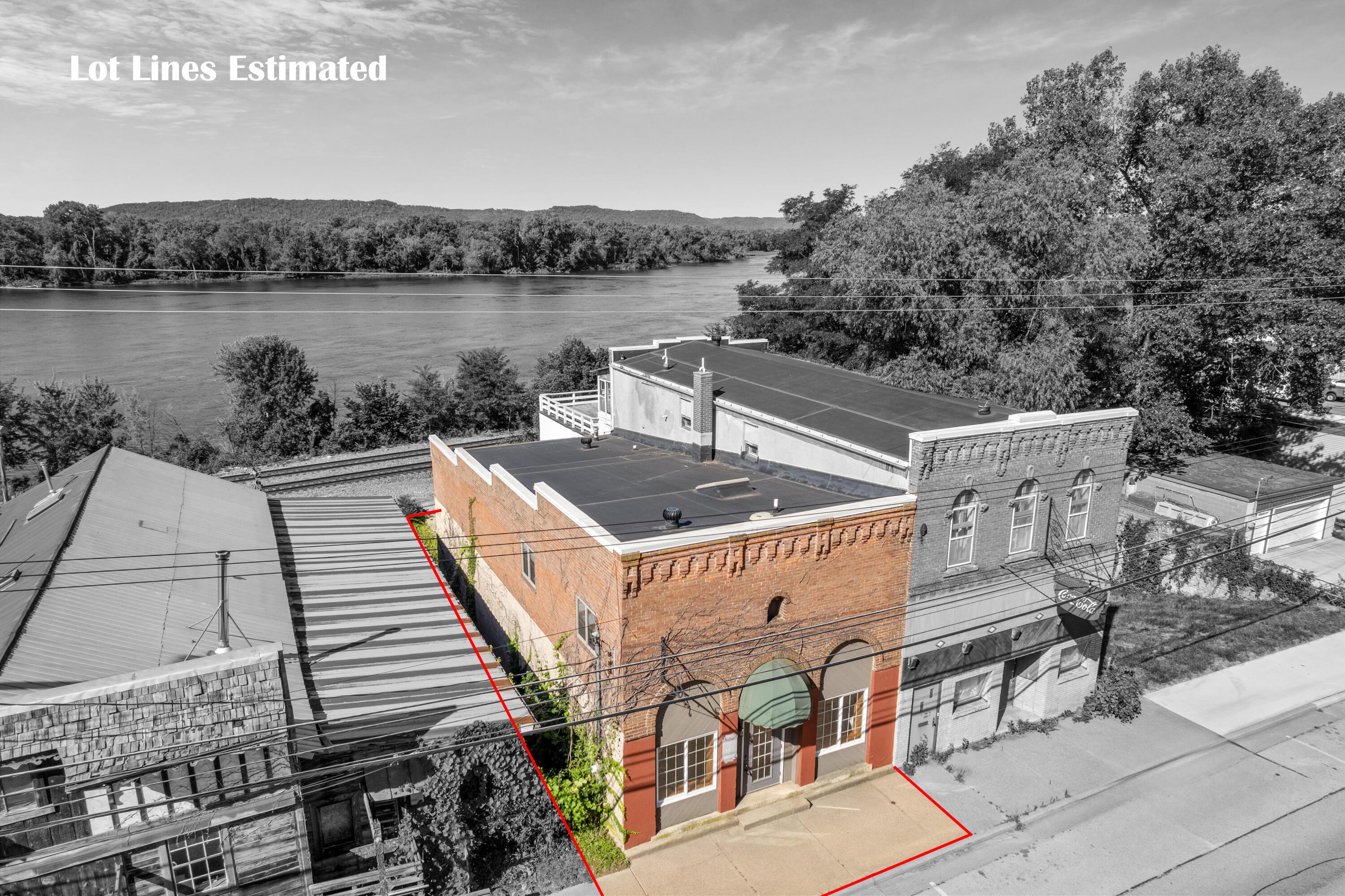 Property Image for 121 S Main St