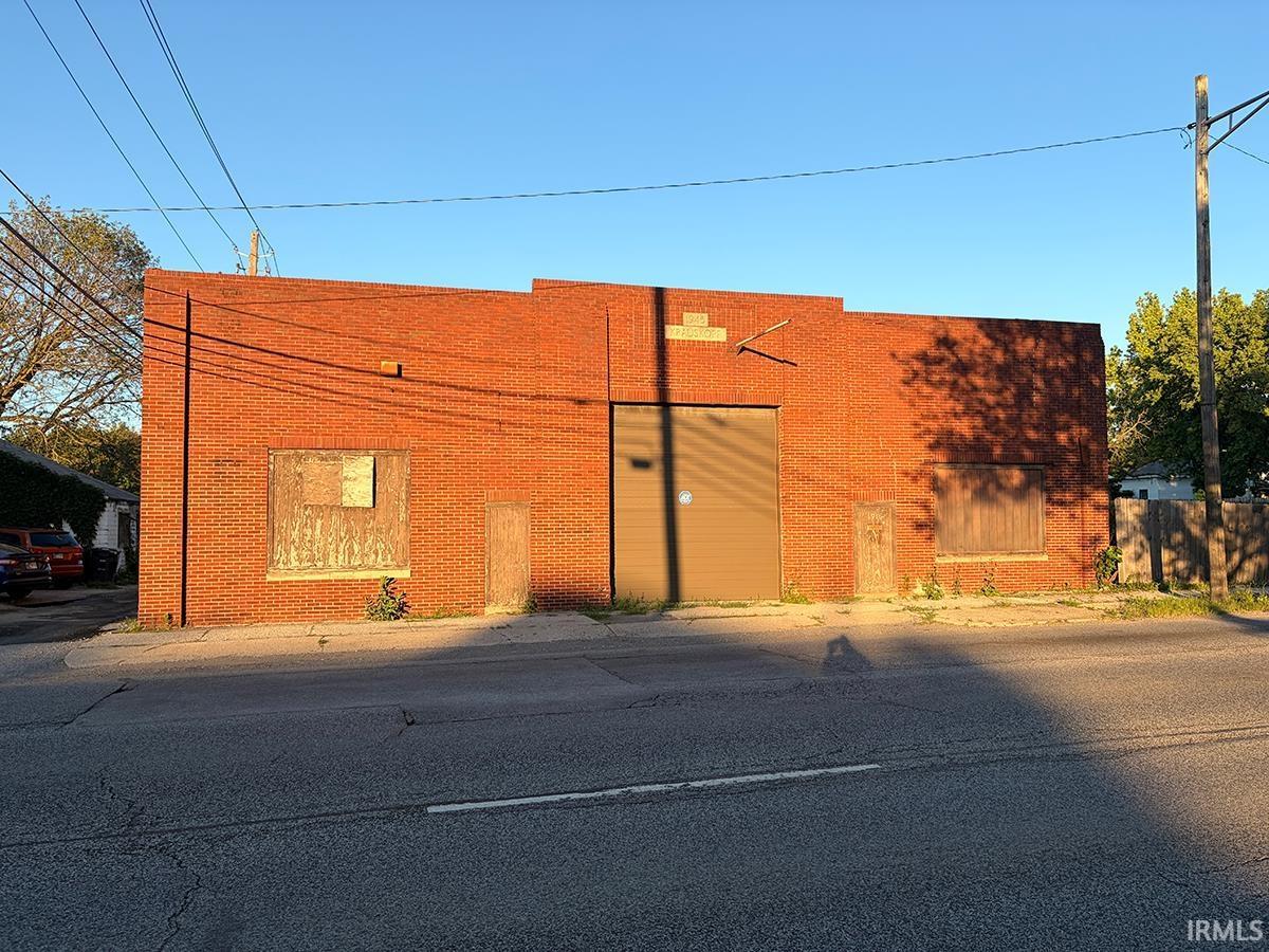 Property Image for 1915 S Clinton Street