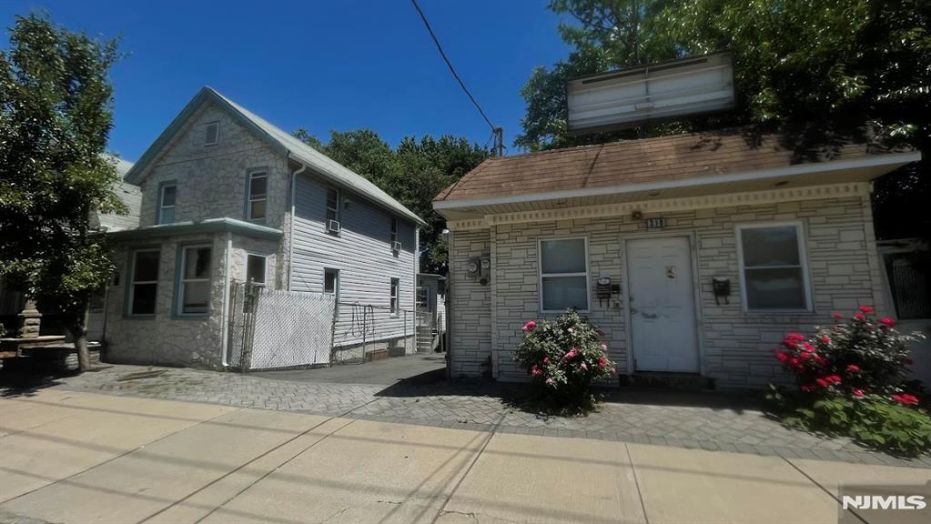 Property Image for 318-320 Cortlandt Street