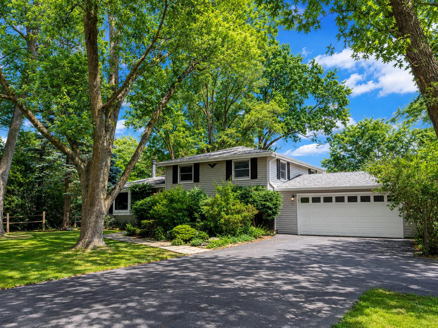 Property Image for 8 E Rollins Road