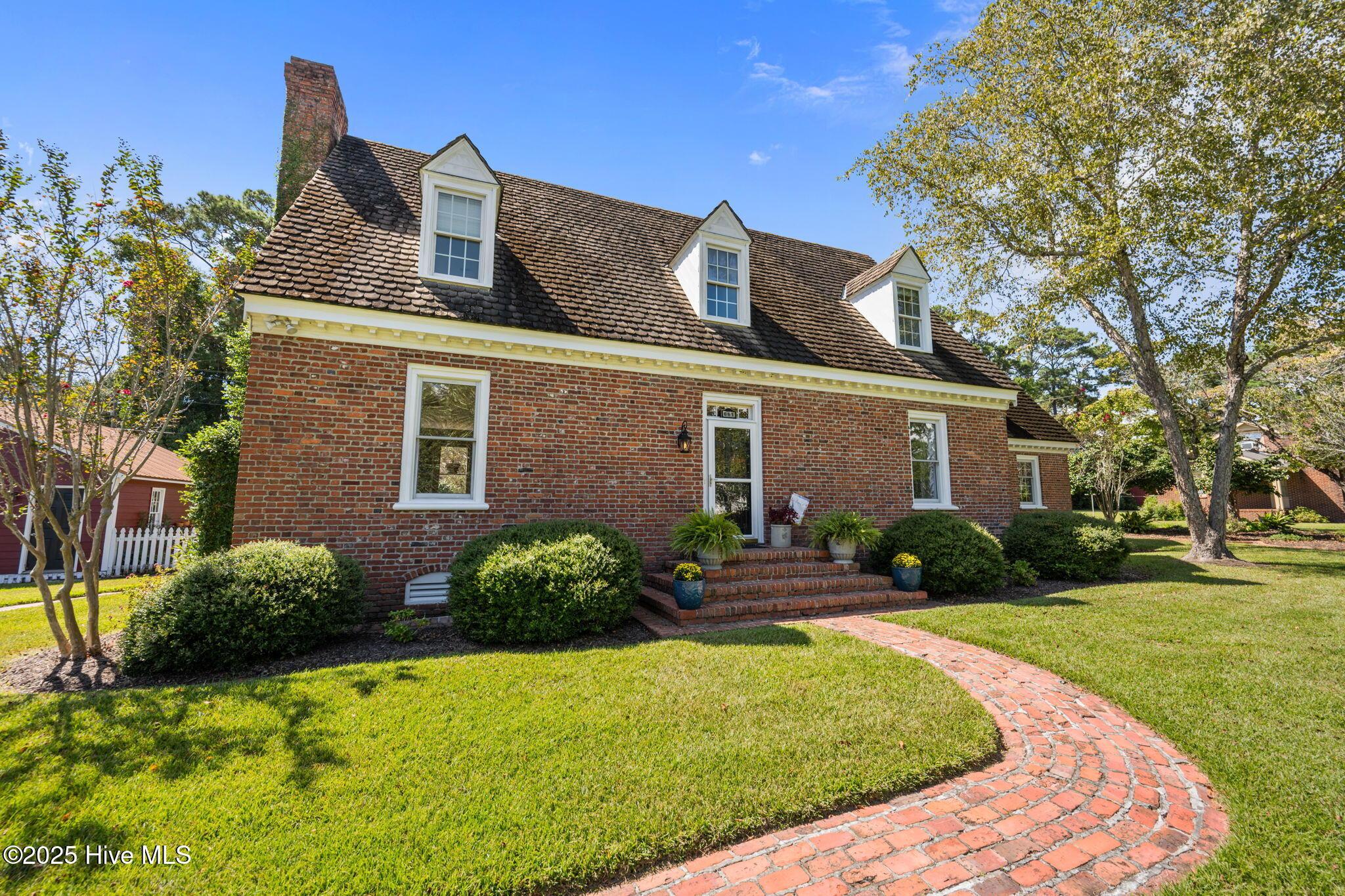 Property Image for 661 Main Street Ext