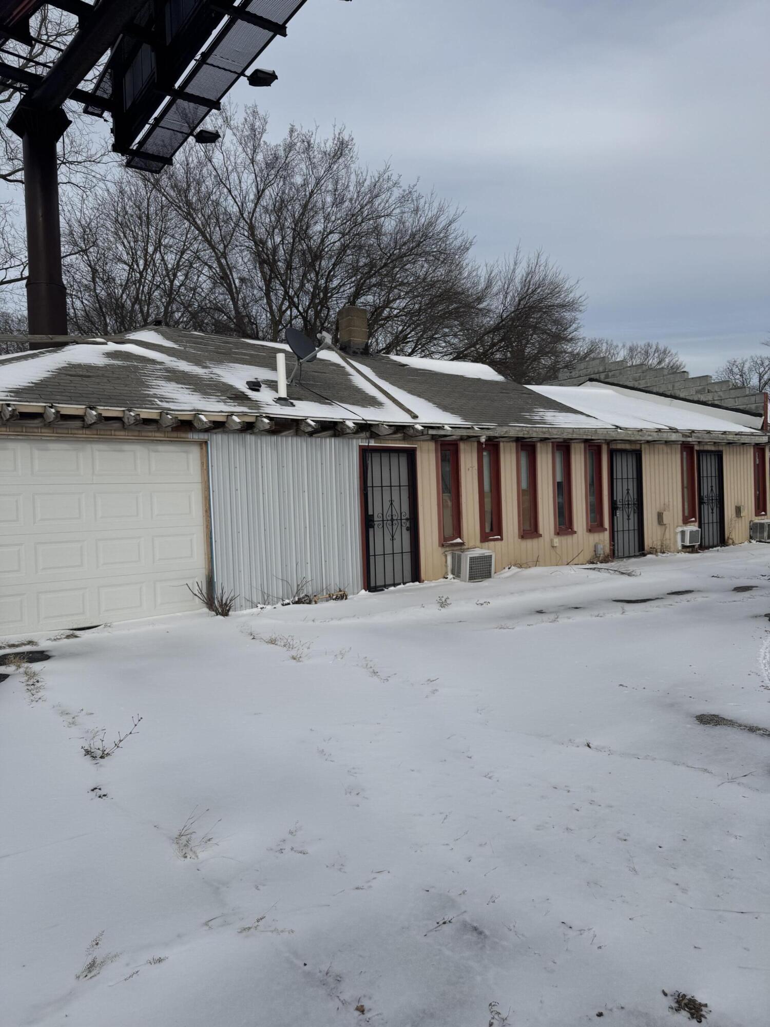 Property Image for 1175 E Napier Avenue