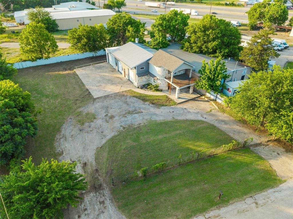 Property Image for 301 E Dallas Street