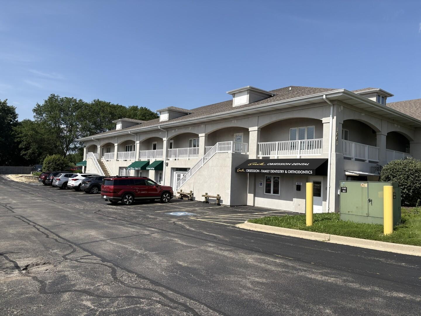 Property Image for 1001 E Chicago Avenue , 111