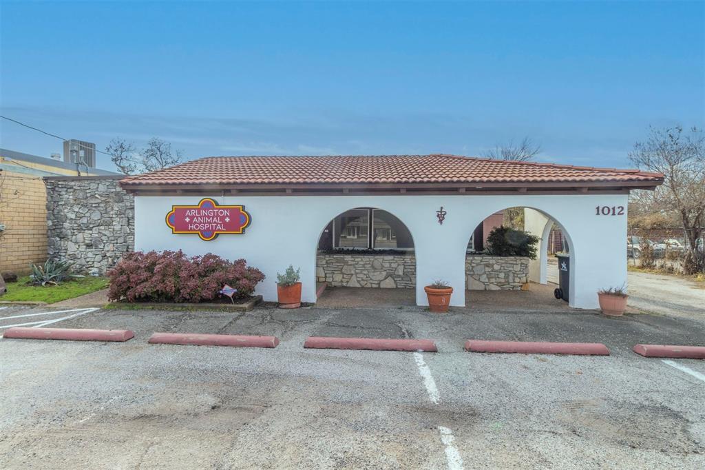 Property Image for 1012 W Division Street