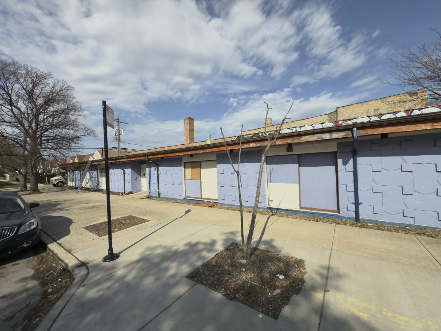 Property Image for 5724 W Diversey Avenue