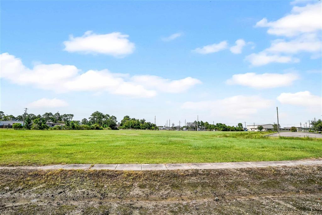 Property Image for Sen J Bennett Johnston Avenue