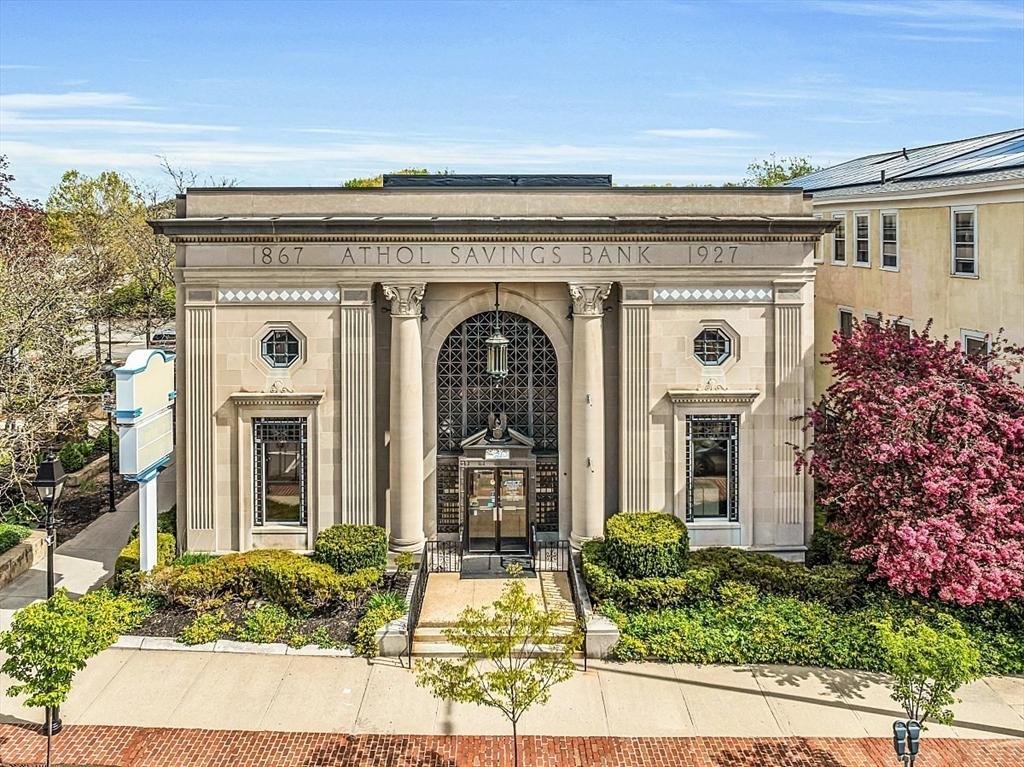 Property Image for 444 Main St