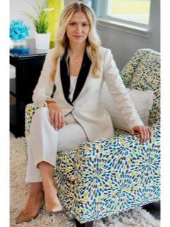 Marinela Demolli of CENTURY 21 Broadhurst photo