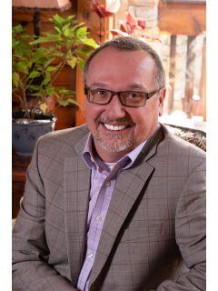 Louie Leach of CENTURY 21 Legacy photo