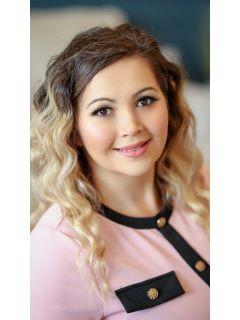 Tracy Lynn of CENTURY 21 Integra photo